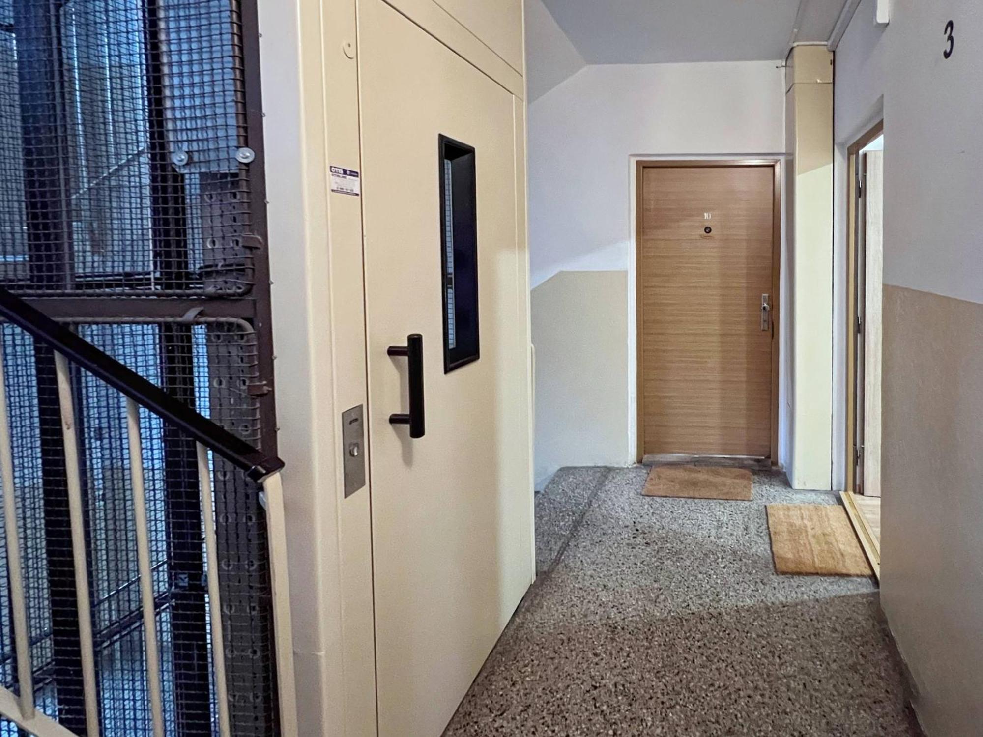 Jana'S Wow Apt, 3 Room, Free Parking, 15'Airpt, 25'City Prag Exteriör bild